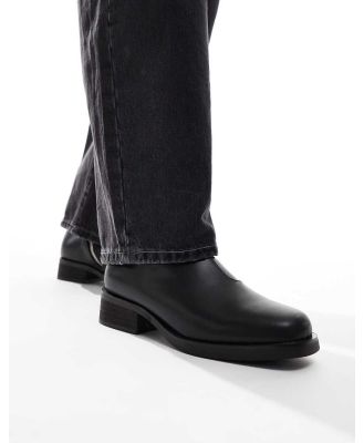 KOI The Warden classic smart boots in black