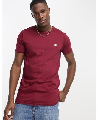 Le Breve boxy fit split seam t-shirt in burgundy-Red