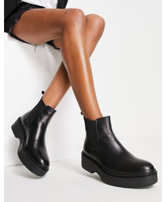 Levi's Bria chelsea boots in black