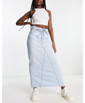 Levi's Iconic long denim skirt with belt loops in light wash blue