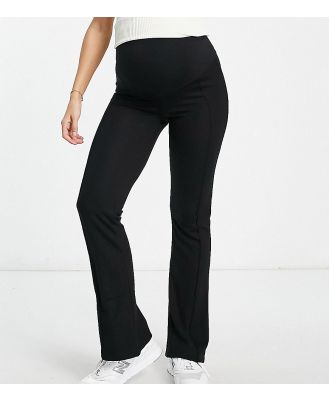 Mamalicious Maternity straight leg pants with pin tuck in black