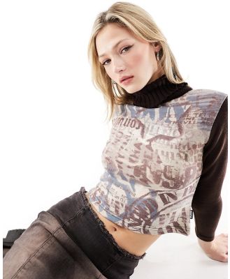 Minga London roll neck fitted top with contrast mix graphic in brown-Multi