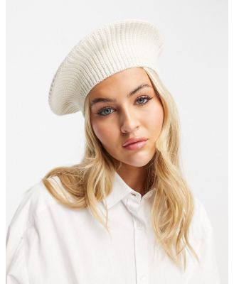 Monki beret in white