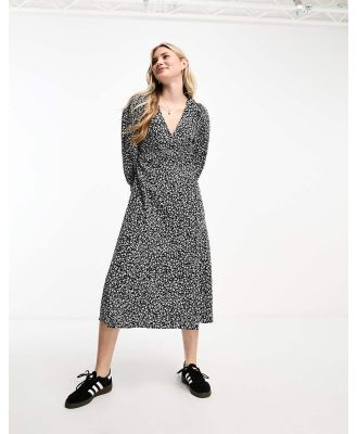 Monki long sleeve v neck midi dress in black multi meadow print