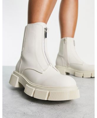 New Look flat chunky zip front boots in off white