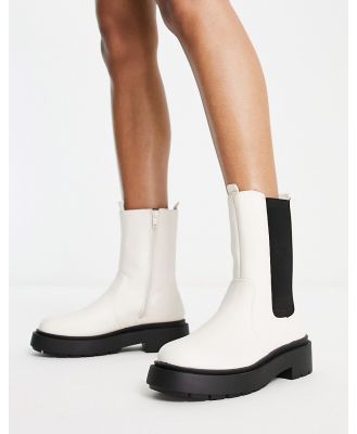 New Look high ankle pull on chelsea boots in off white