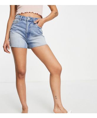 New Look Petite mom shorts in blue
