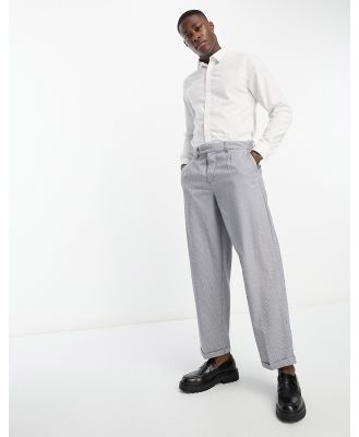 New Look relaxed pleat smart pants in blue check