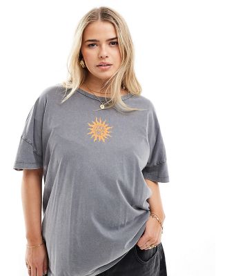 Noisy May Curve oversized t-shirt with good vibes print in washed grey