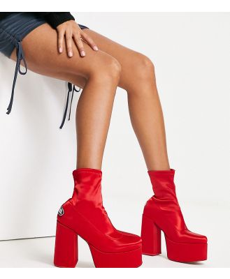 NOKWOL Exclusive Ellie platform ankle boots in red