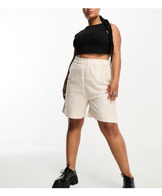 Only Curve linen shorts in cream-White