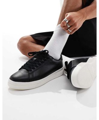 Pull & Bear contrast sole sneakers in black and white