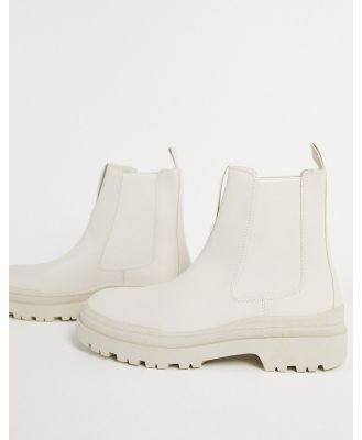Pull & Bear rubberised chelsea boots in cream-Neutral