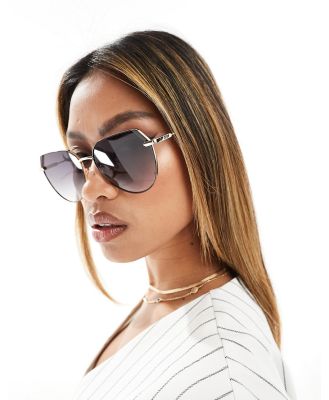 Quay Main Character round sunglasses in gold