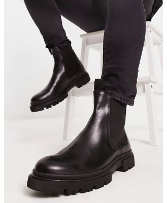 schuh Duke chunky chelsea boots in black leather
