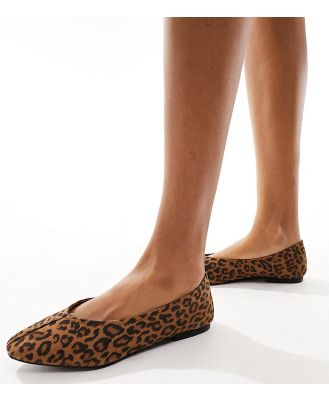 Simply Be Extra Wide Fit printed flats in leopard-Brown