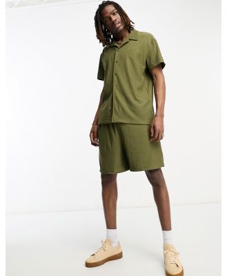 Sixth June plisse shorts in khaki-Green