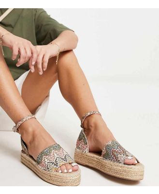 South Beach crochet flatform espadrille sandals in beige-Blue