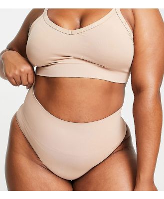 Spanx Curve Seamless Shaping thong in beige-Neutral
