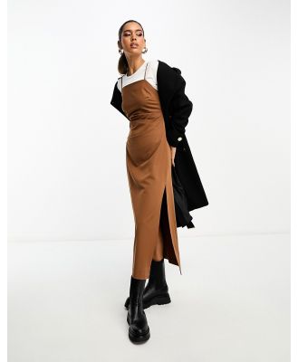 Stradivarius tailored maxi dress in caramel-Brown