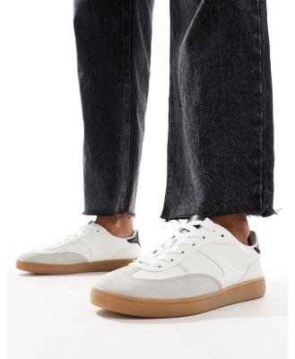 Stradivarius white sneakers with brown sole