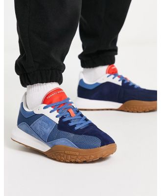Tommy Hilfiger modern retro runner sneakers in blue