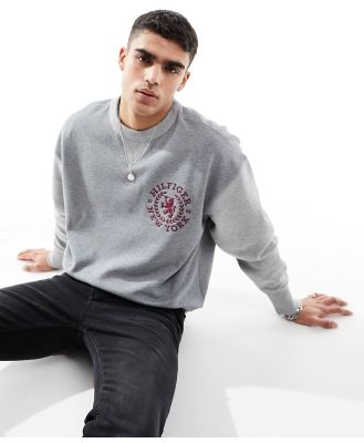 Tommy Hilfiger small crest crew neck sweat in grey