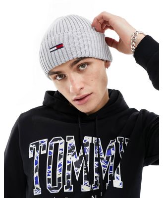 Tommy Jeans ribbed flag logo beanie in light grey