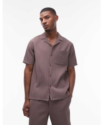 Topman short sleeve revere plisse shirt in chocolate-Brown