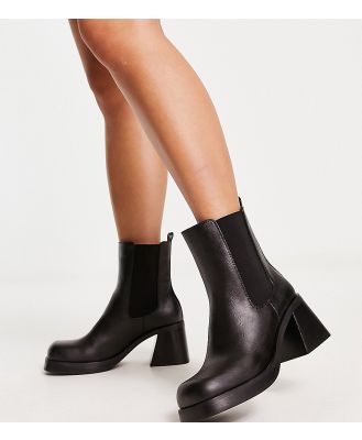 Topshop Wide Fit Bay square toe heeled chelsea boots in black