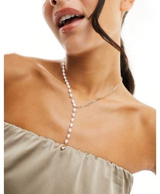 True Decadence pearl and chain necklace with heart pendant in gold