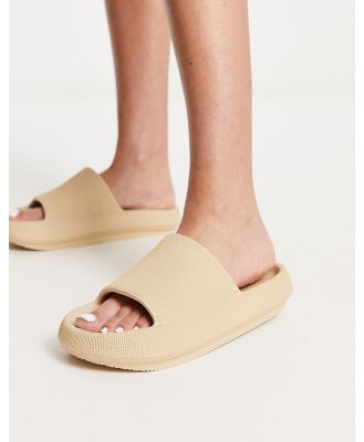 Truffle Collection chunky pool slides in bone-Neutral