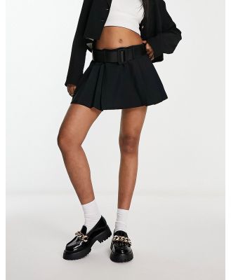 Urban Revivo pleated mini skirt with belt in black
