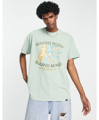 Vintage Supply sound body sound mind t-shirt in green