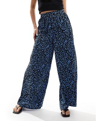 Wednesday's Girl ditsy printed wide leg pants in black and blue