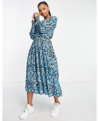 Wednesday's Girl v neck tie waist smock dress in blue meadow floral-Multi