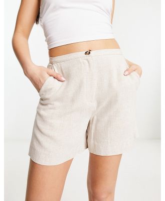 Weekday Kit linen mix shorts in off white