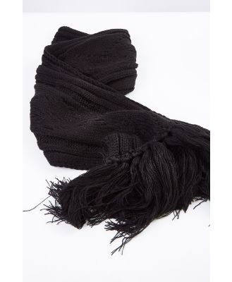 Betty Basics Lunar Cable Knit Scarf