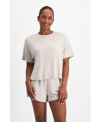 Bonds Women's Sleep Viscose Bamboo Blend Tee in Stone Throw Size: 2XL, Moisture-Wicking