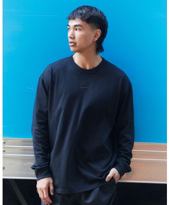 Nike Men's Premium Essential Long Sleeve T-Shirt in Black
