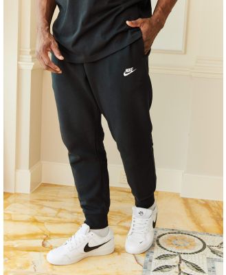 Nike Men's Sportswear Club Fleece Track Pants in Black