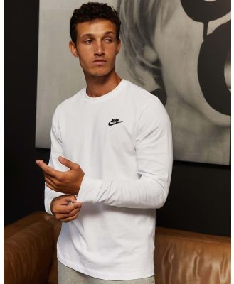 Nike Men's Sportswear Club Long Sleeve T-Shirt in White