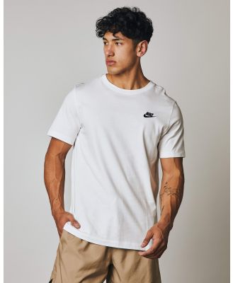 Nike Men's Sportswear Club T-Shirt in White