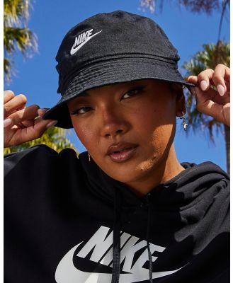 Nike Women's Apex Bucket Hat in Black