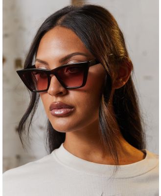 Reality Eyewear Women's Van Saint Sunglasses in Brown