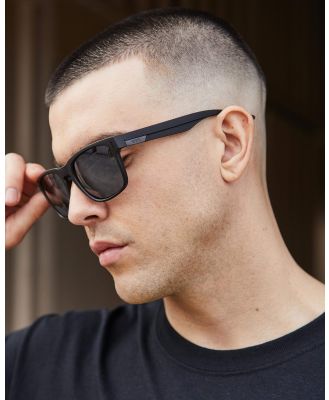 Sin Eyewear Men's Spartan Polarized Sunglasses in Black