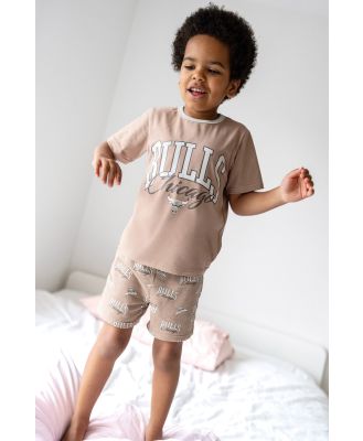 Cotton On Kids - NBA Jordan Short Sleeve Pyjama Set - Lcn nba taupy brown/ bulls tonal