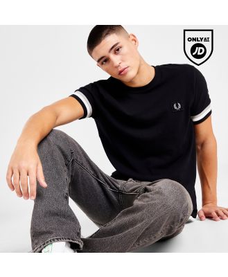 Fred Perry Badge Bold Pique T
