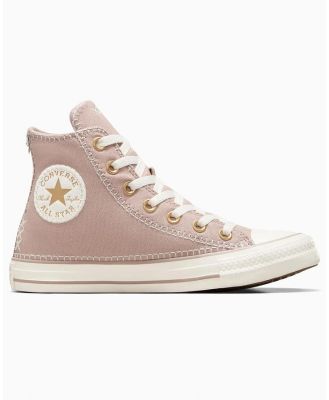 Chuck Taylor Crafted Stitching. Size