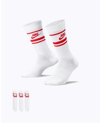 Nike Sportswear Essential 3 Pack Socks. Size